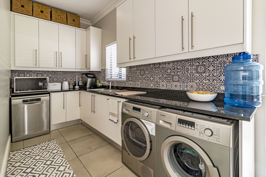 To Let 4 Bedroom Property for Rent in Croydon Olive Estate Western Cape